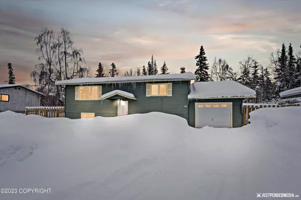 11915 WILDERNESS DR, Anchorage, AK 99516