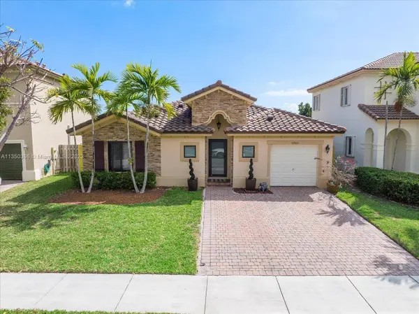 22061 SW 87th Pl, Cutler Bay, FL 33190