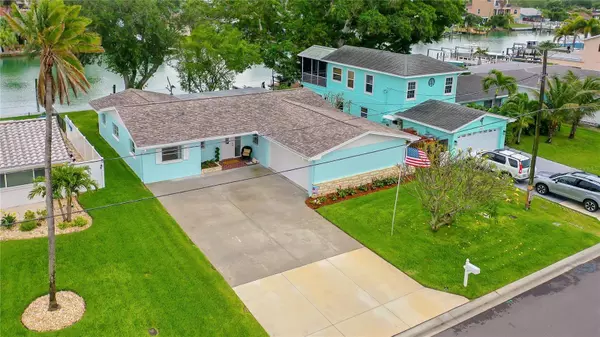 529 CRYSTAL DR, Madeira Beach, FL 33708