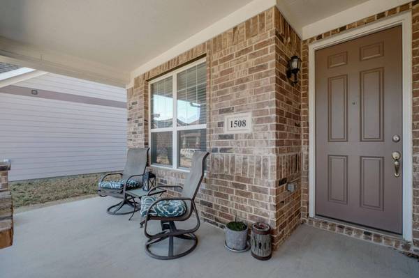 1508 Emerald Tree Place, Savannah, TX 76227