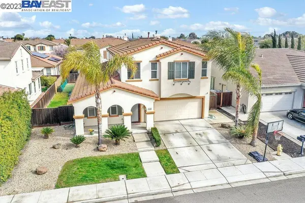 228 Hearthstone Cir, Oakley, CA 94561