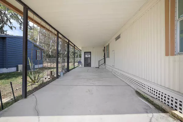 252 PINEWOOD DR, Eustis, FL 32726