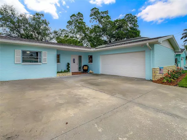 529 CRYSTAL DR, Madeira Beach, FL 33708