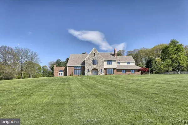 70 VISTA DR, Red Lion, PA 17356