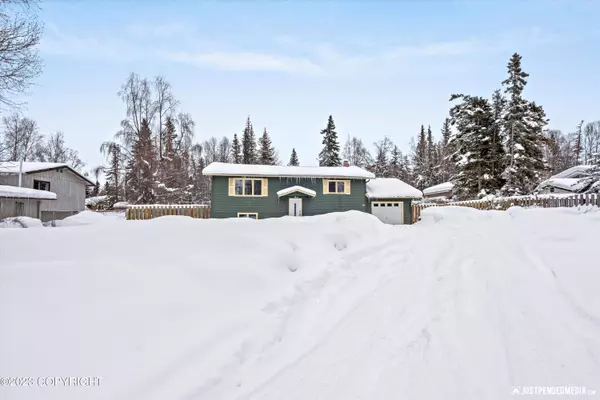 11915 WILDERNESS DR, Anchorage, AK 99516