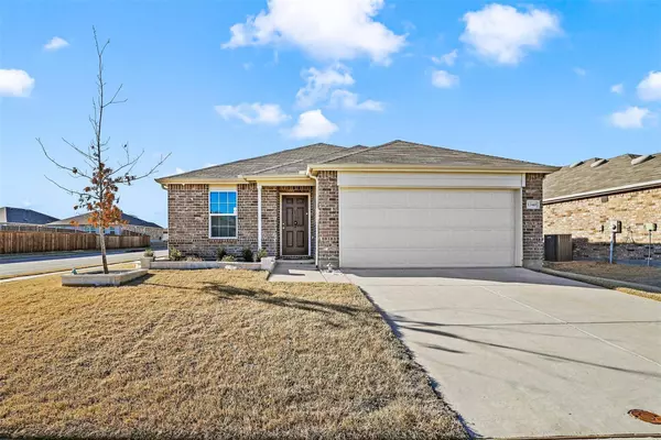 1340 Trace Drive, Aubrey, TX 76227