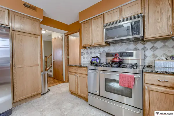 2833 Lawson Drive, Lincoln, NE 68516