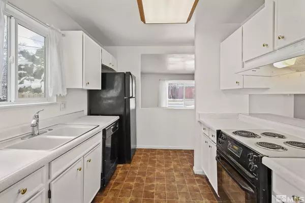 3475 Rauscher Dr, Reno, NV 89503-3832