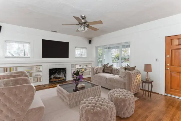 2912 33rd ST, Sacramento, CA 95817