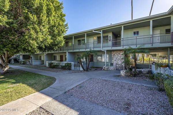 1702 W TUCKEY Lane #218, Phoenix, AZ 85015