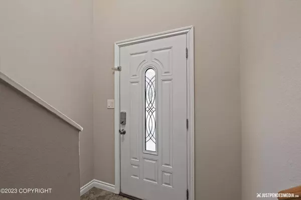 11915 WILDERNESS DR, Anchorage, AK 99516