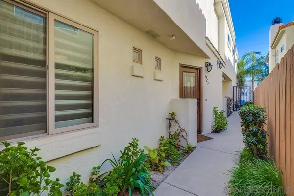 1365 Hornblend St, San Diego, CA 92109