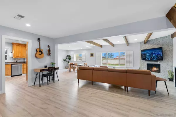 6202 Estrella Ave, San Diego, CA 92120