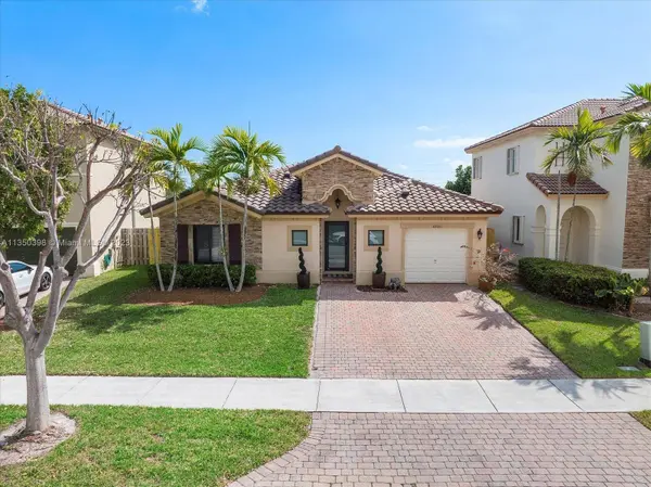 22061 SW 87th Pl, Cutler Bay, FL 33190