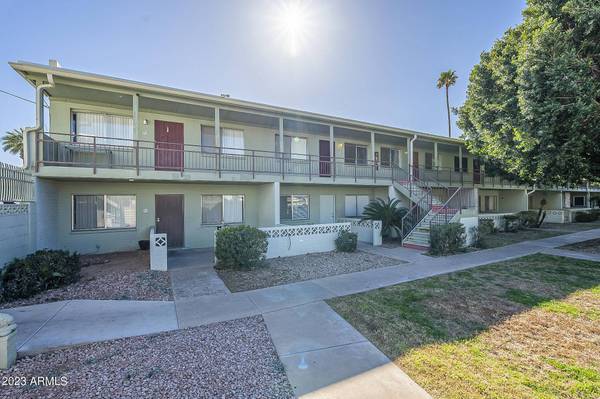 1702 W TUCKEY Lane #218, Phoenix, AZ 85015