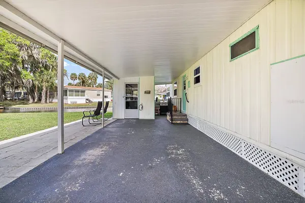 28 CLUB HOUSE DR, Eustis, FL 32726