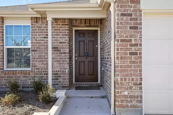 1340 Trace Drive, Aubrey, TX 76227