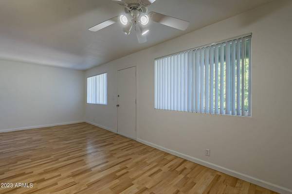 1702 W TUCKEY Lane #218, Phoenix, AZ 85015