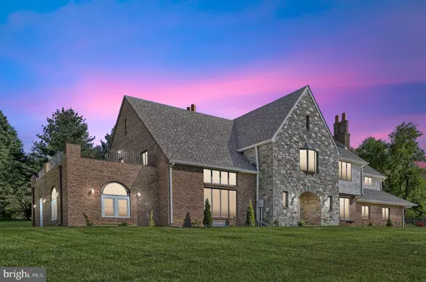 70 VISTA DR, Red Lion, PA 17356