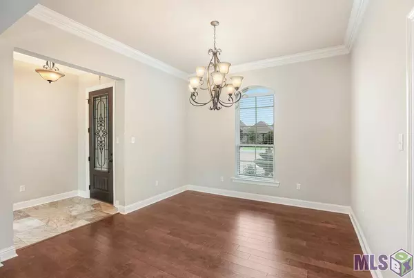 18045 OLD TRAIL DR, Prairieville, LA 70769