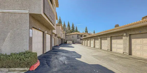 10001 Woodcreek Oaks BLVD, Roseville, CA 95747