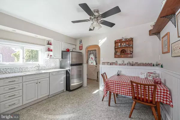 8042 ALBION ST, Philadelphia, PA 19136