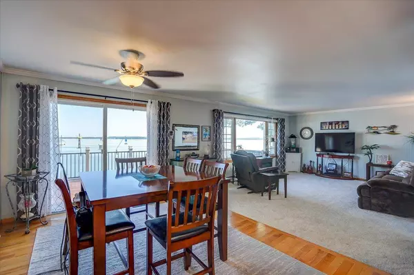 3208 Aalseth Ln, Dunn, WI 53589