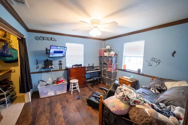 236 Circle Drive, Point, TX 75472