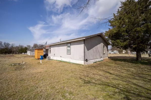 544 Smith Circle, Point, TX 75472