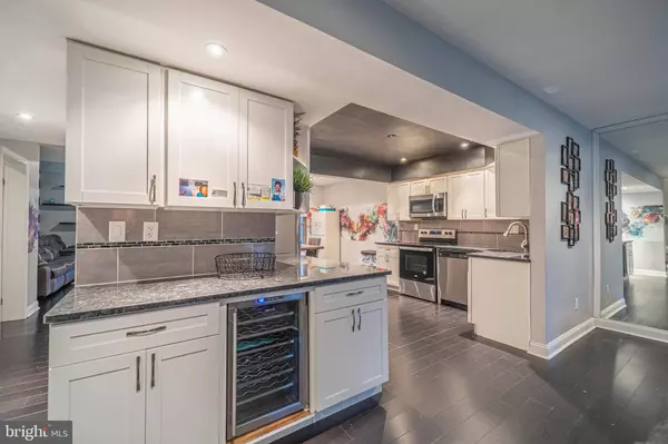 319 BYRON CT, Sicklerville, NJ 08081