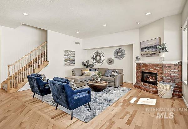 2711 N Lakeharbor Ln, Boise, ID 83703