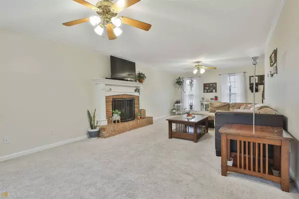 132 Cardell Farms Rd, Locust Grove, GA 30248