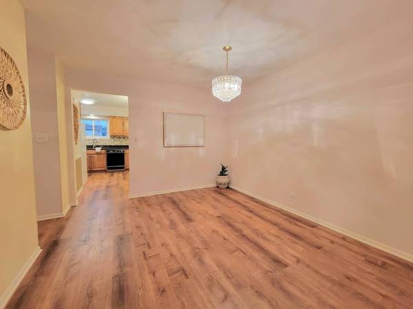 127 W Brandon CT #21D, Palatine, IL 60067