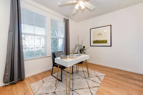 4830 Crown Bench CIR, Elk Grove, CA 95757