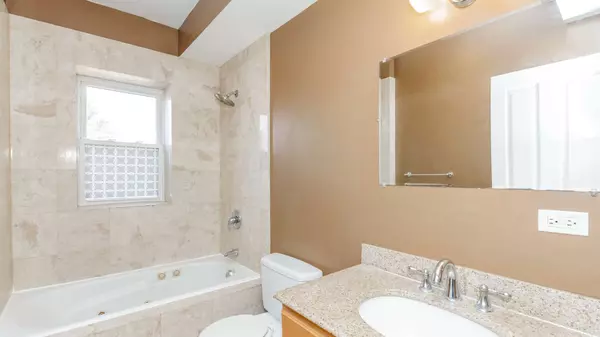 1839 N MONTICELLO AVE #2W, Chicago, IL 60647