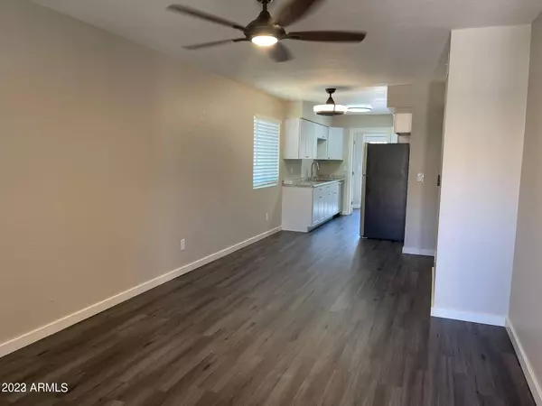2859 E CAPRI Circle, Mesa, AZ 85204