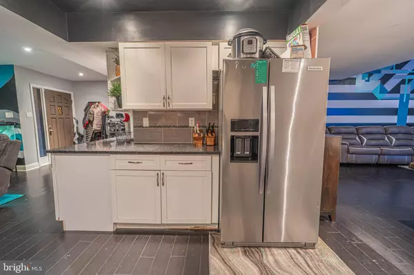 319 BYRON CT, Sicklerville, NJ 08081