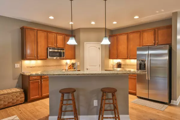 9693 Brook Wood DR, Mccordsville, IN 46055