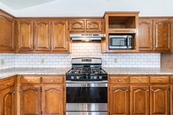 3836 Rs County Road 1605, Lone Oak, TX 75453