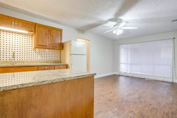 4906 Dalevale Court, Fort Worth, TX 76135