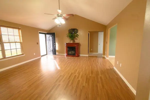 109 Crossing View DR, Berea, KY 40403