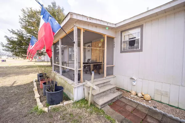 544 Smith Circle, Point, TX 75472