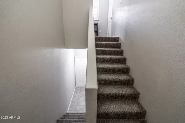 7401 W ARROWHEAD CLUBHOUSE Drive #2065, Glendale, AZ 85308