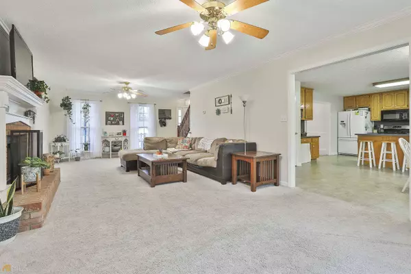 132 Cardell Farms Rd, Locust Grove, GA 30248