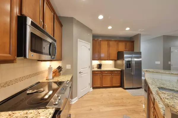 9693 Brook Wood DR, Mccordsville, IN 46055