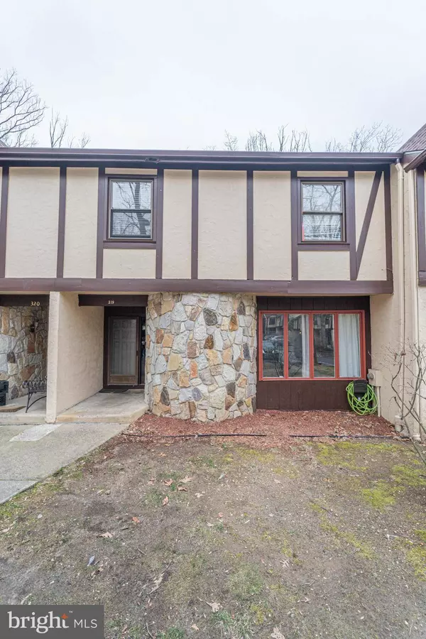 319 BYRON CT, Sicklerville, NJ 08081