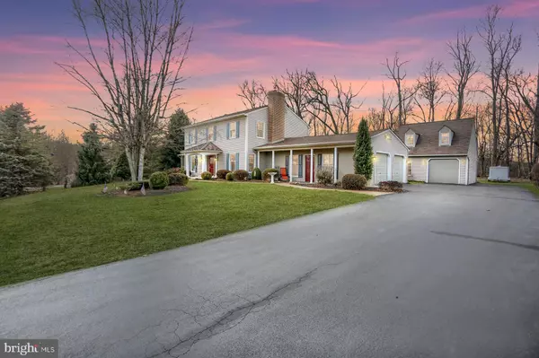 4 EMERALDEW LN, Dillsburg, PA 17019