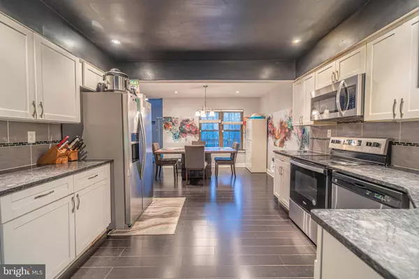 319 BYRON CT, Sicklerville, NJ 08081