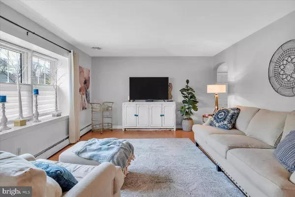 884 MERCER, Barrington, NJ 08007