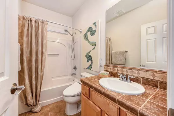 4830 Crown Bench CIR, Elk Grove, CA 95757